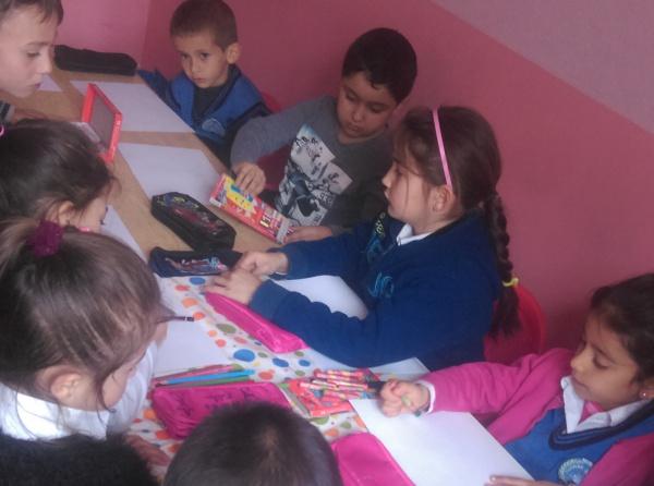 1. Sınıf öğretmeni Murat Akar,etkinlik ve beslenme odası yaptı.